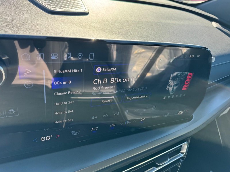 Chevrolet Traverse Vehicle Image 14