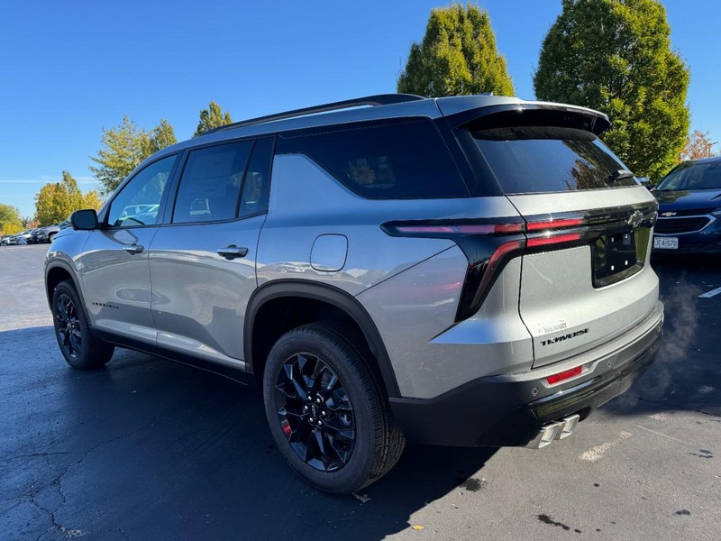 Chevrolet Traverse Vehicle Image 05