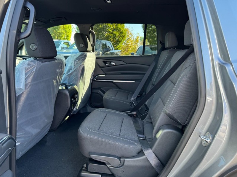 Chevrolet Traverse Vehicle Image 07