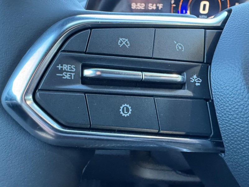 Chevrolet Traverse Vehicle Image 11