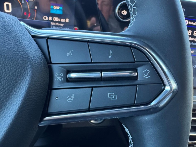 Chevrolet Traverse Vehicle Image 12