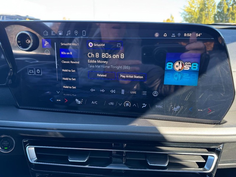 Chevrolet Traverse Vehicle Image 14