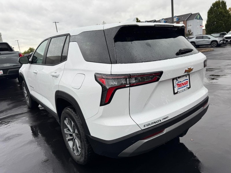 Chevrolet Equinox Vehicle Image 05