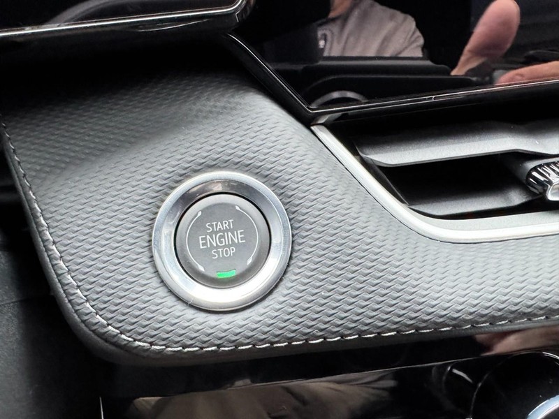 Chevrolet Equinox Vehicle Image 17