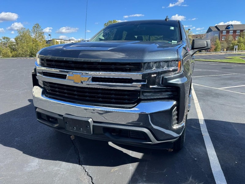 Chevrolet Silverado 1500 Vehicle Image 02