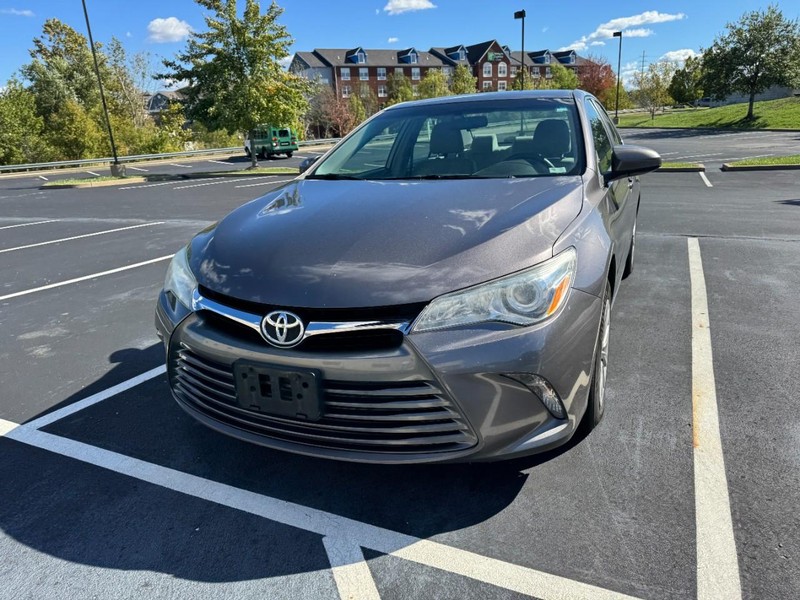 Toyota Camry Vehicle Image 02