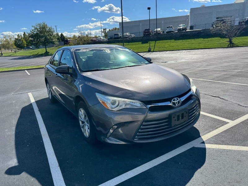 Toyota Camry Vehicle Image 04