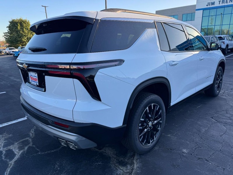 Chevrolet Traverse Vehicle Image 03