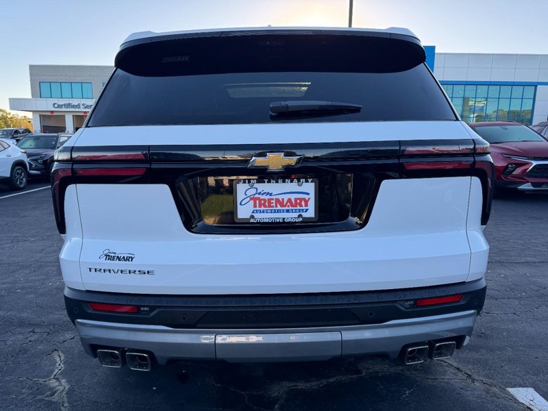 Chevrolet Traverse Vehicle Image 04