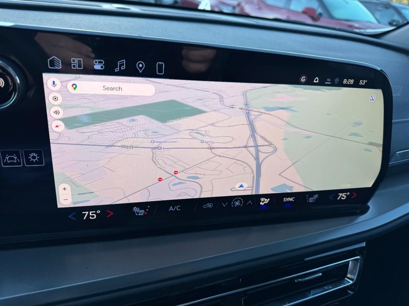 Chevrolet Traverse Vehicle Image 18