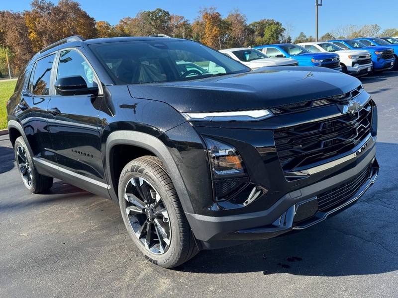 Chevrolet Equinox Vehicle Image 02