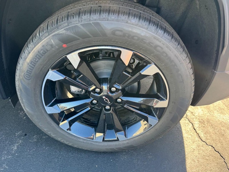 Chevrolet Equinox Vehicle Image 06