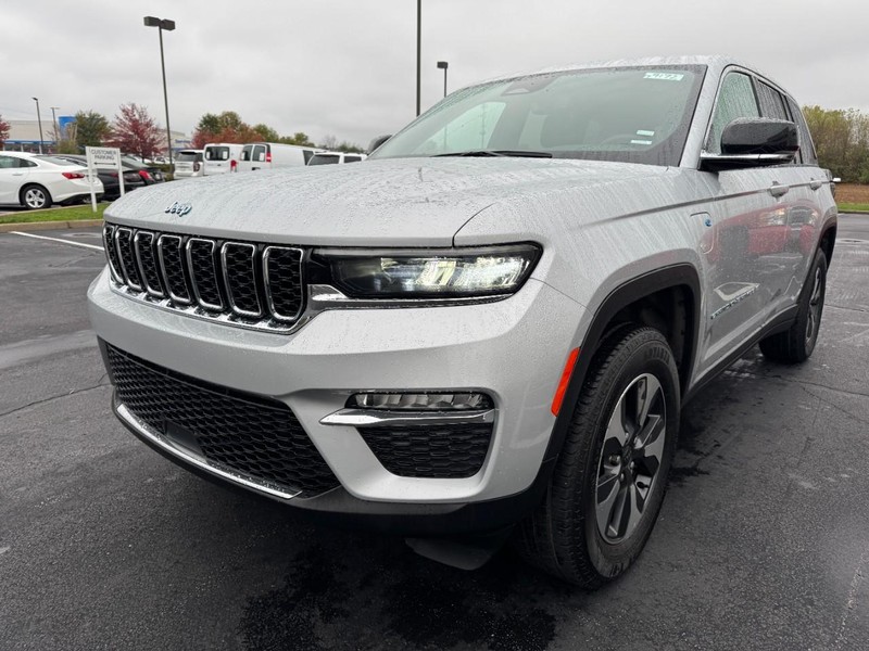 Jeep Grand Cherokee 4xe Vehicle Image 08