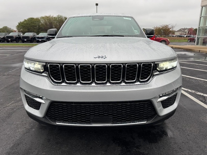 Jeep Grand Cherokee 4xe Vehicle Image 09