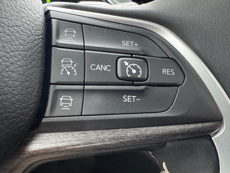 Jeep Grand Cherokee 4xe Vehicle Image 18