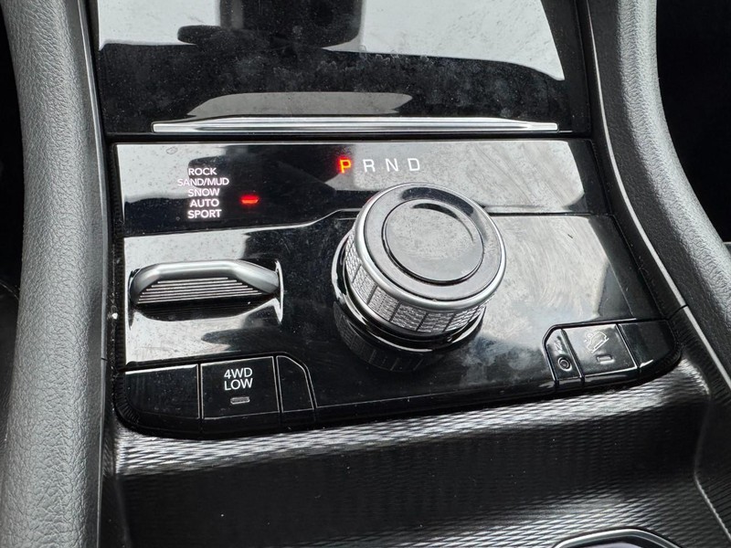 Jeep Grand Cherokee 4xe Vehicle Image 19