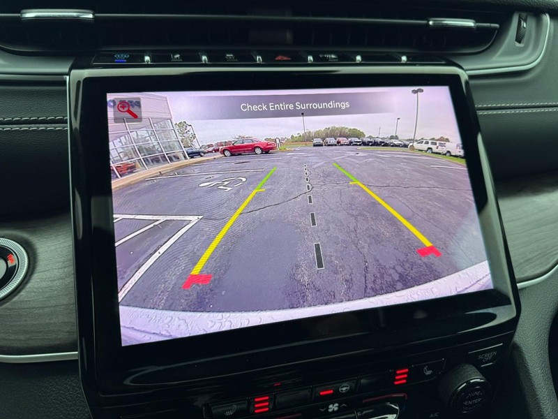 Jeep Grand Cherokee 4xe Vehicle Image 22