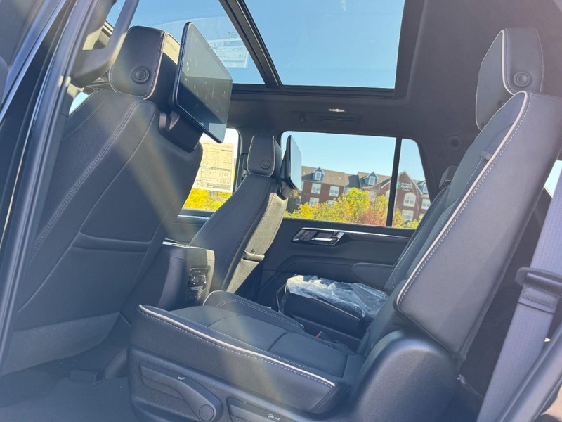 Chevrolet Tahoe Vehicle Image 07