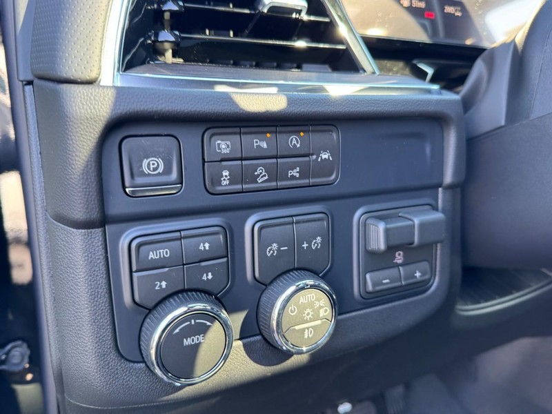 Chevrolet Tahoe Vehicle Image 13