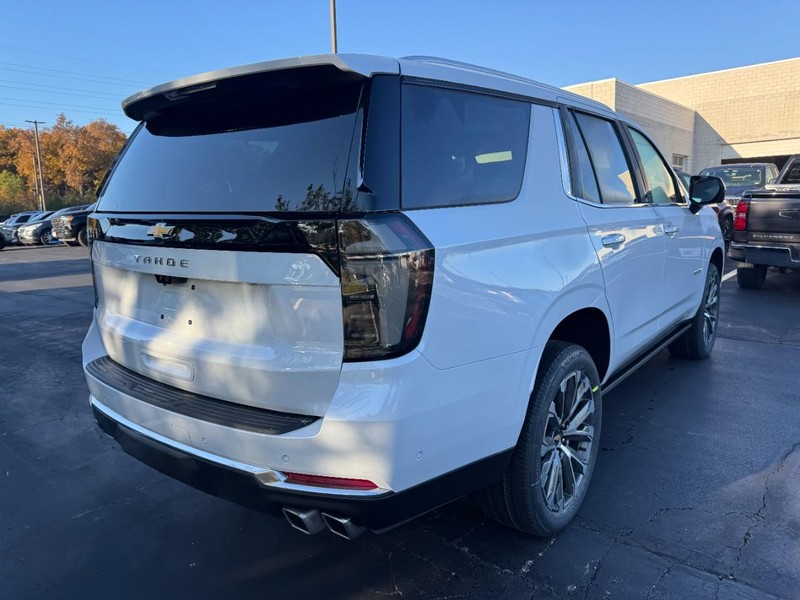 Chevrolet Tahoe Vehicle Image 03