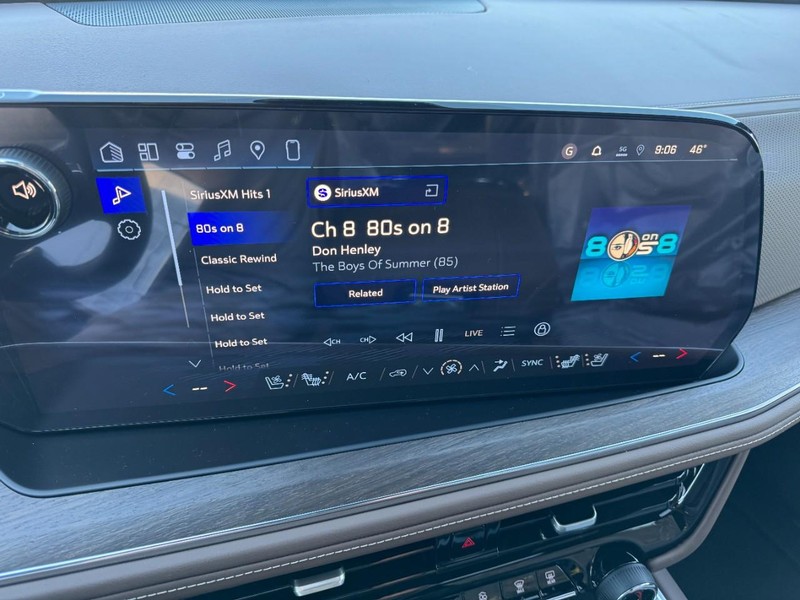 Chevrolet Tahoe Vehicle Image 14