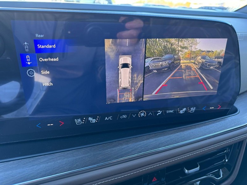 Chevrolet Tahoe Vehicle Image 16