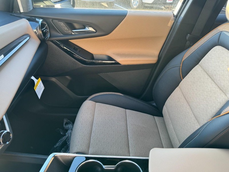 Chevrolet Equinox Vehicle Image 08