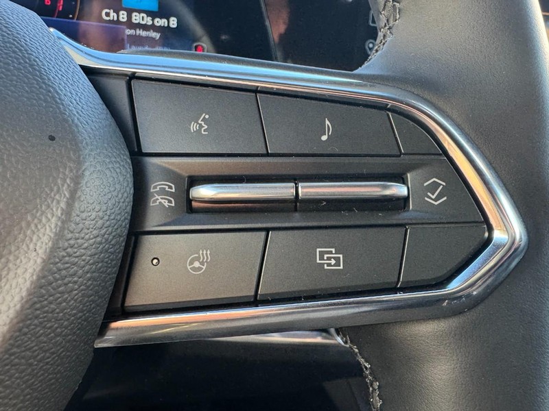 Chevrolet Equinox Vehicle Image 12