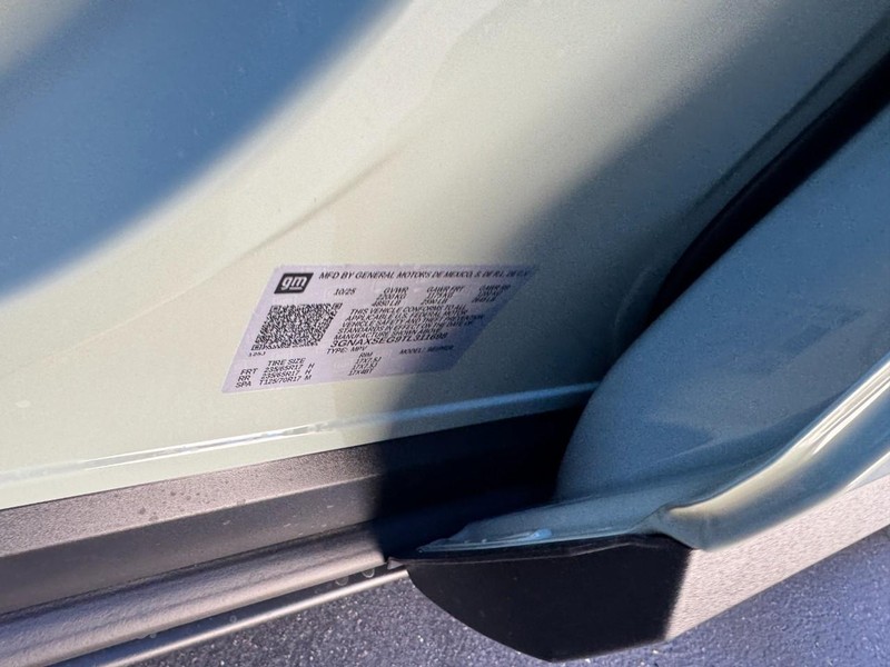 Chevrolet Equinox Vehicle Image 17