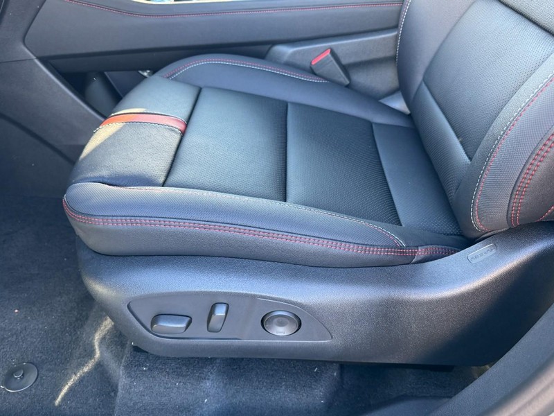 Chevrolet Traverse Vehicle Image 09