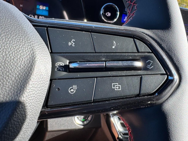 Chevrolet Traverse Vehicle Image 12