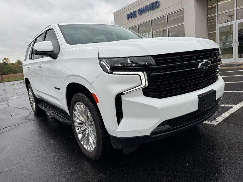 Chevrolet Tahoe Vehicle Image 02