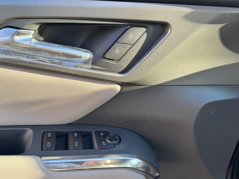 Chevrolet Traverse Vehicle Image 10