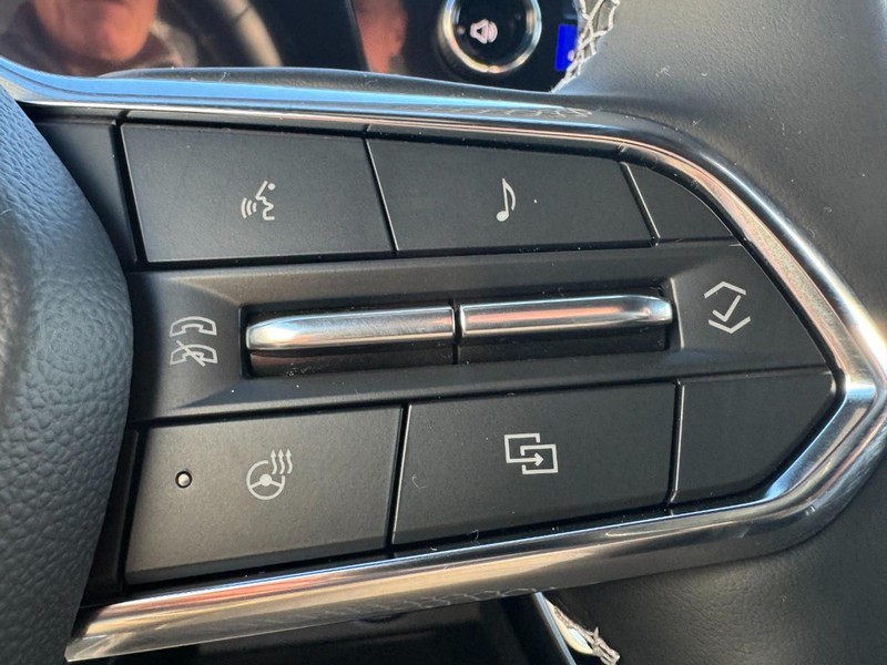 Chevrolet Traverse Vehicle Image 12