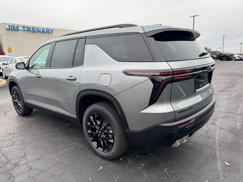 Chevrolet Traverse Vehicle Image 05