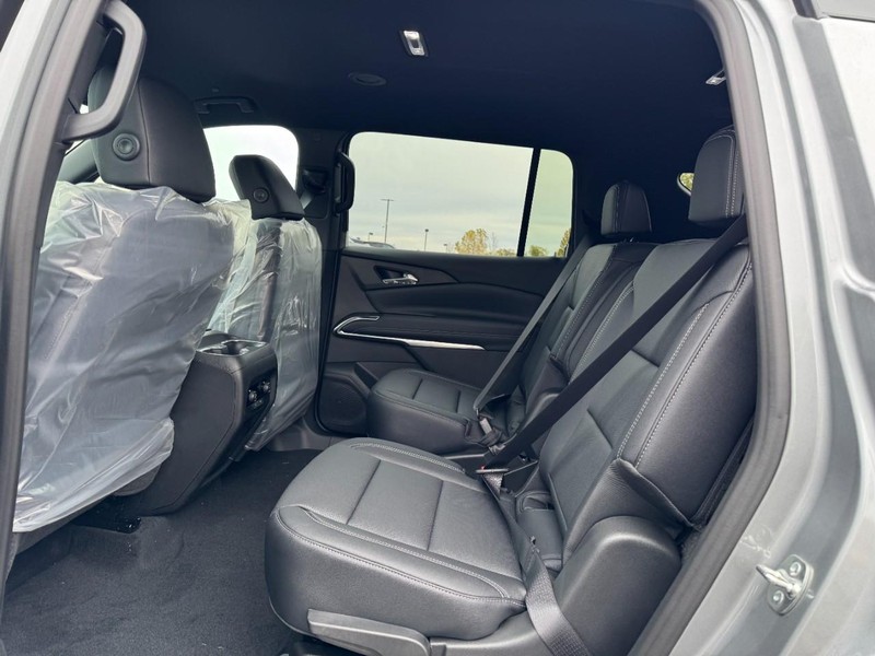 Chevrolet Traverse Vehicle Image 07