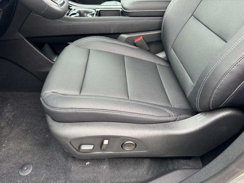 Chevrolet Traverse Vehicle Image 09