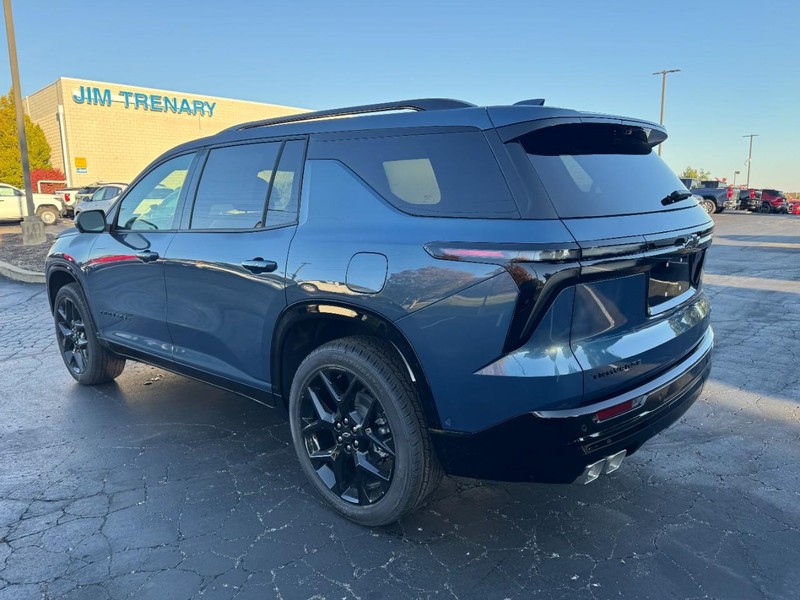 Chevrolet Traverse Vehicle Image 04