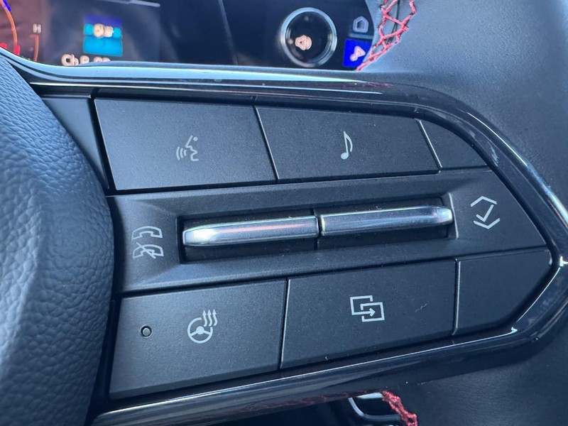 Chevrolet Traverse Vehicle Image 12