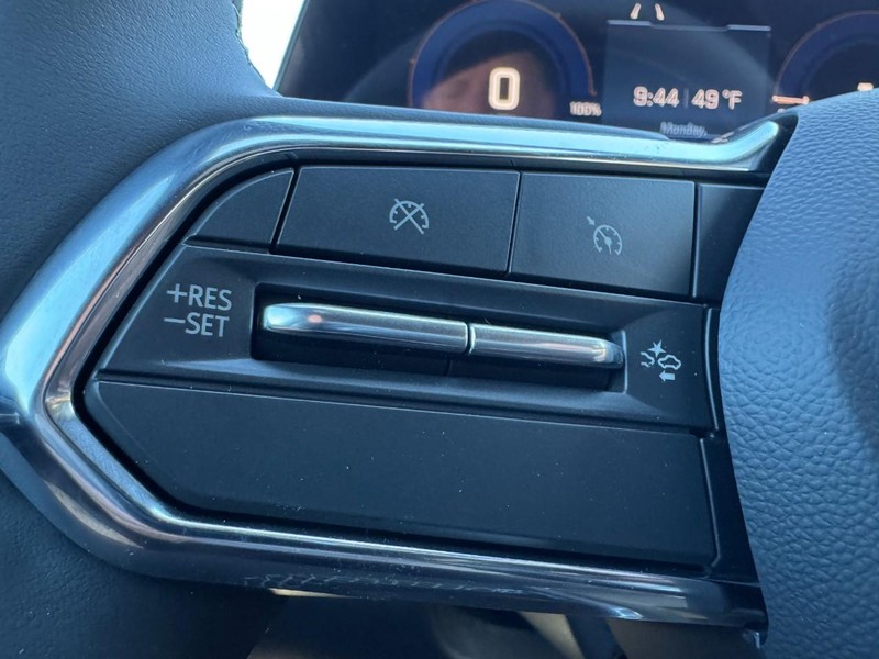 Chevrolet Equinox EV Vehicle Image 10