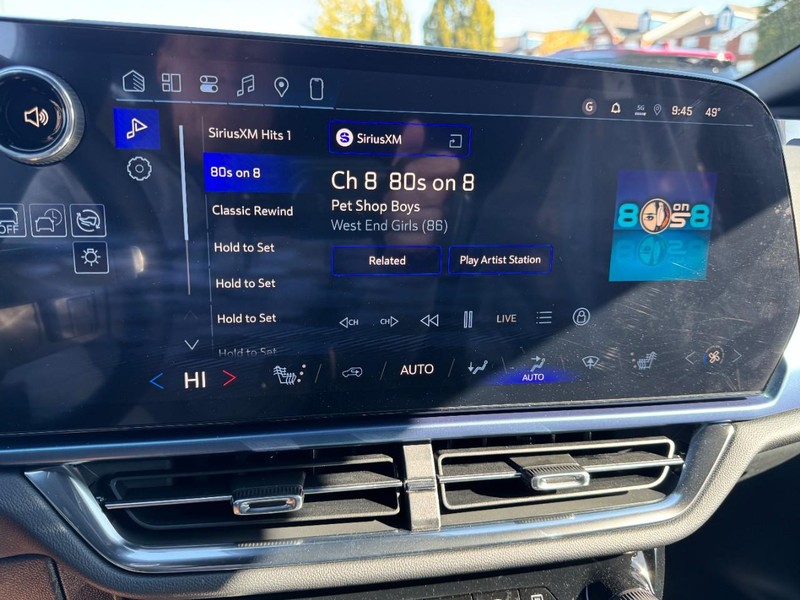 Chevrolet Equinox EV Vehicle Image 12