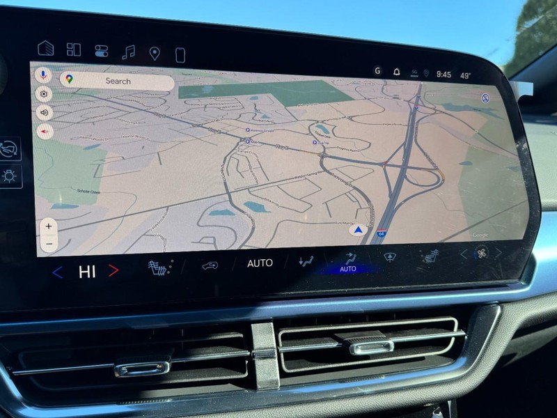 Chevrolet Equinox EV Vehicle Image 14