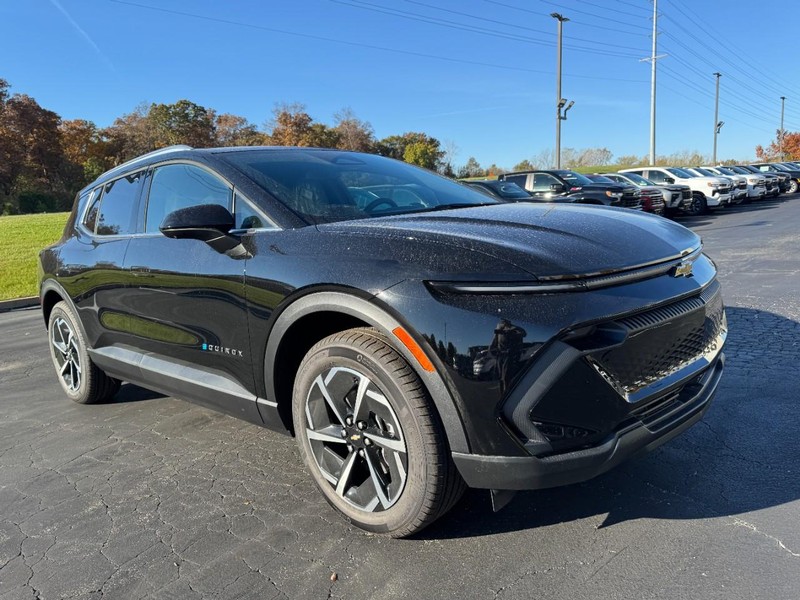 Chevrolet Equinox EV Vehicle Image 02