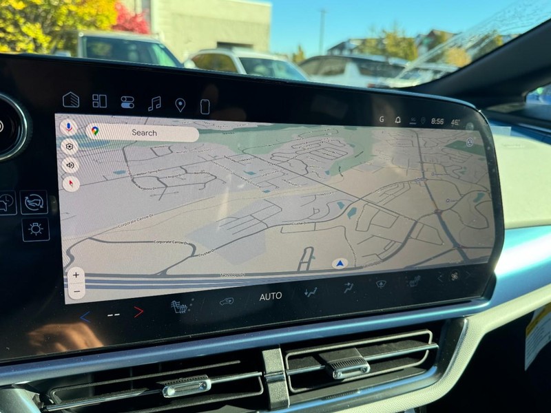 Chevrolet Equinox EV Vehicle Image 14