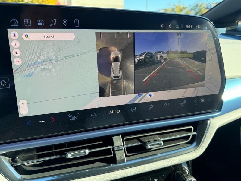 Chevrolet Equinox EV Vehicle Image 15