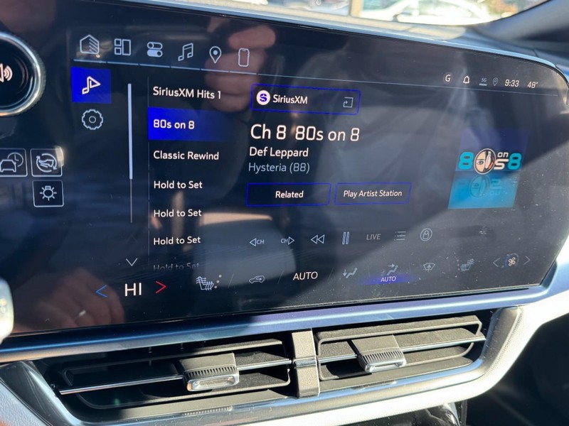 Chevrolet Equinox EV Vehicle Image 12