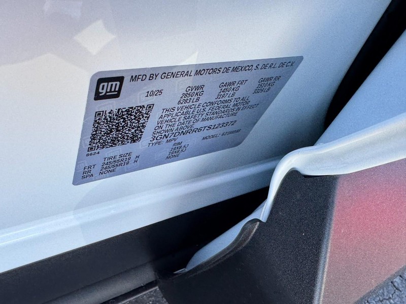 Chevrolet Equinox EV Vehicle Image 15