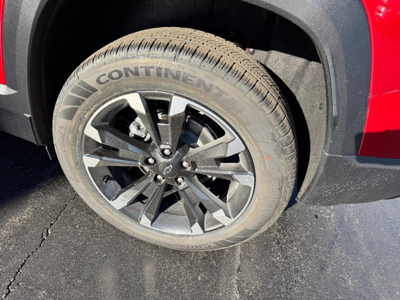 Chevrolet Equinox Vehicle Image 06