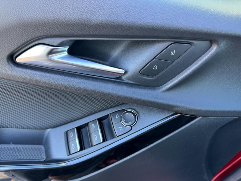 Chevrolet Equinox Vehicle Image 10