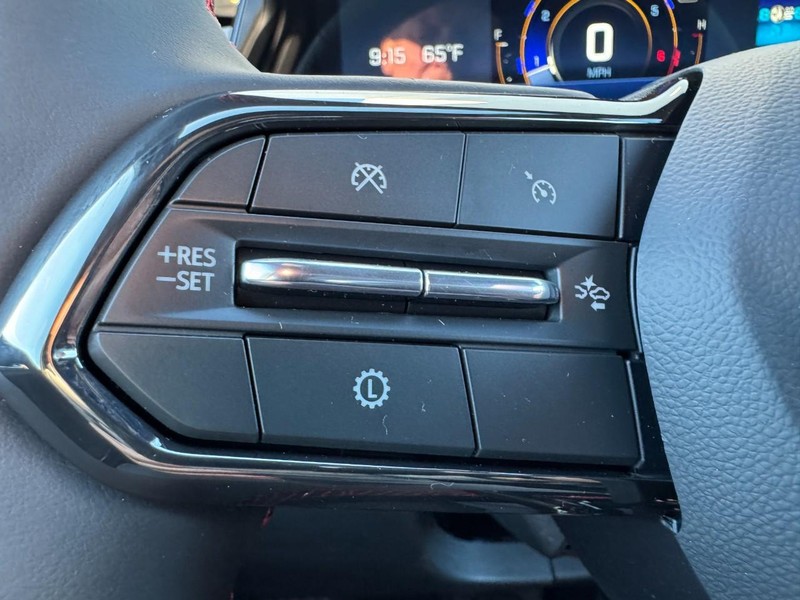 Chevrolet Equinox Vehicle Image 11